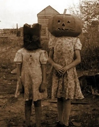 Halloween Vintage 4ever Style