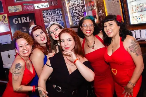 QG Manifesto Pin-up e o evento beneficente de Natal